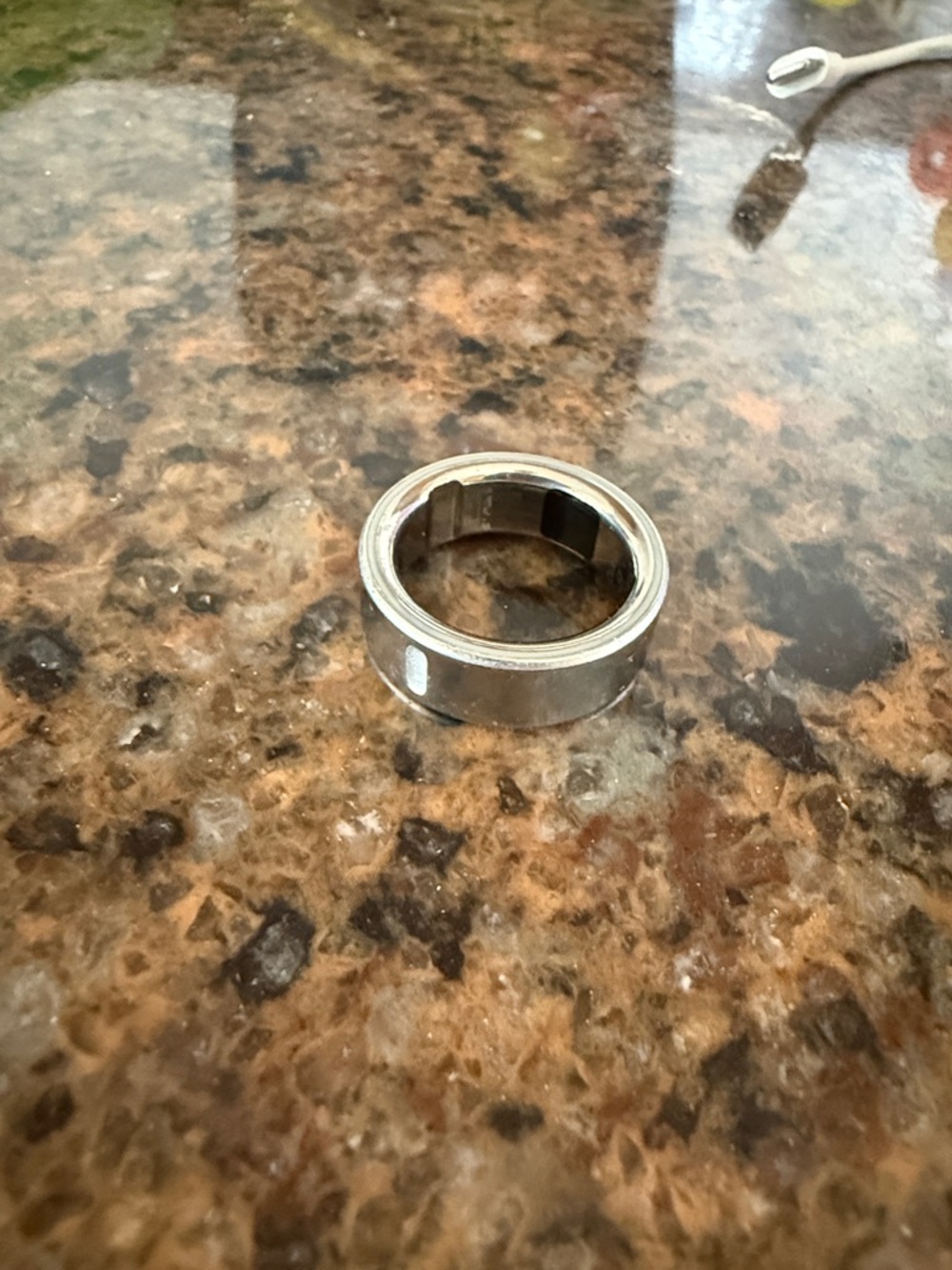Oura ring gen 4 size 8